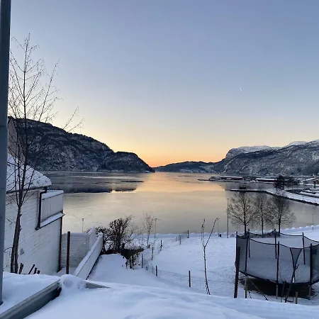 The View Sauda