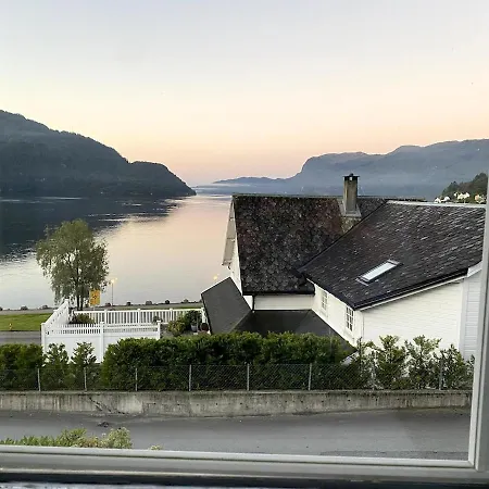 The View * Sauda