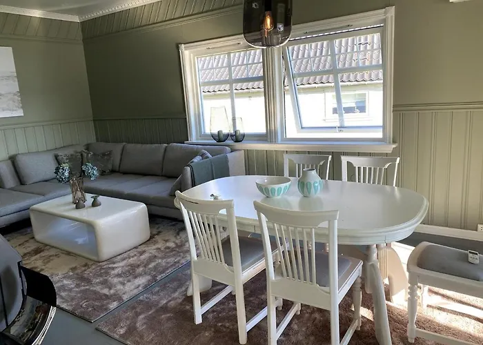 Semesterbostad The View Sauda